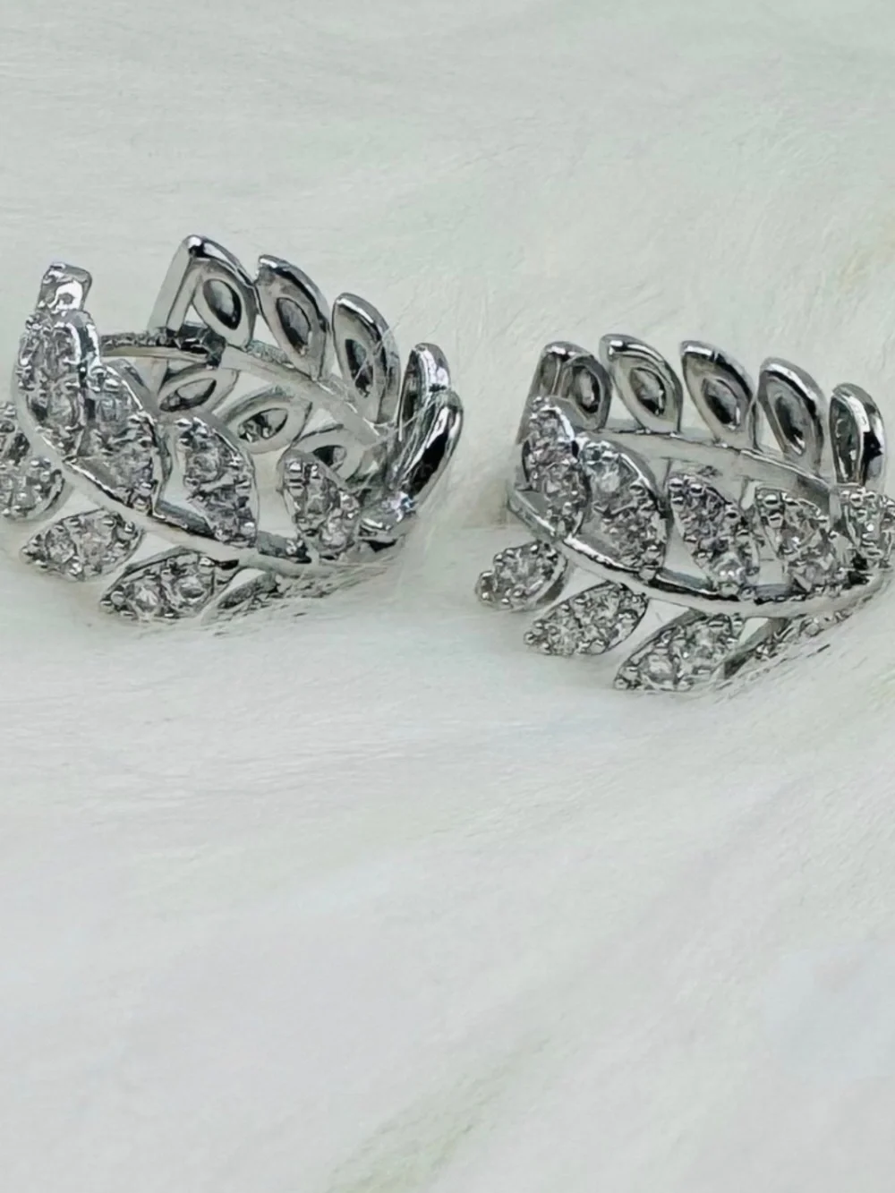 Tiny Olive Branch Leaf Small zircon Earrings in Silver